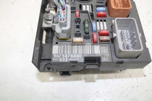 BOITIER ELECTRONIQUE CITROEN / PEUGEOT R05 - Vue 2